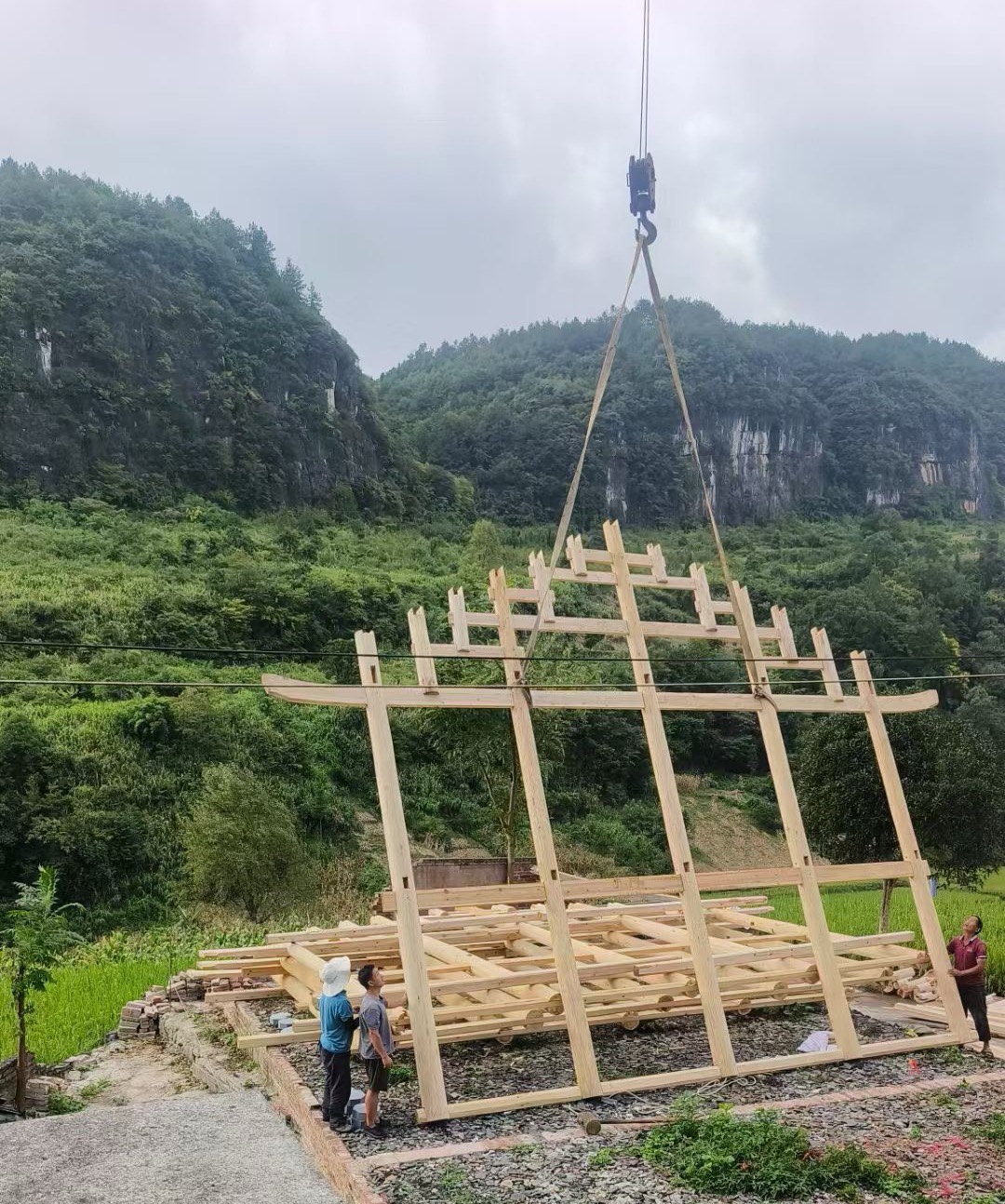 楚雄汽车吊出租公司怎么保证发动机散热问题