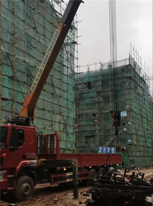 楚雄“慢工细活”—— 吊车的 “微动控制” 技术